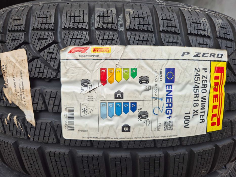 4 Anvelope de IARNA - 245/45/18 100V XL - PIRELLI P-ZERO Winter - NOU - DOT 2021 !