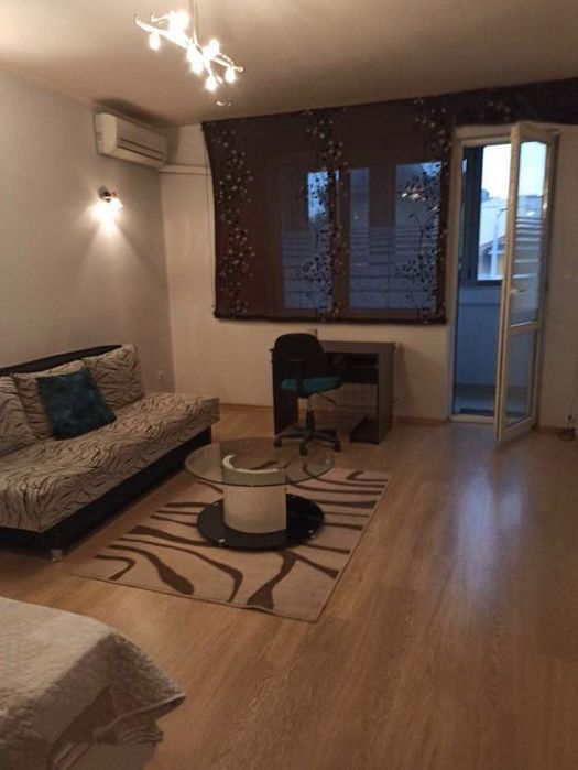 Дава се под наем Двустаен апартамент в София, Център - 56 кв.м за 560 € - Снимка #2