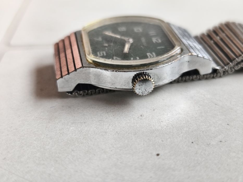 Механичен часовник Победа / зелен циферблат