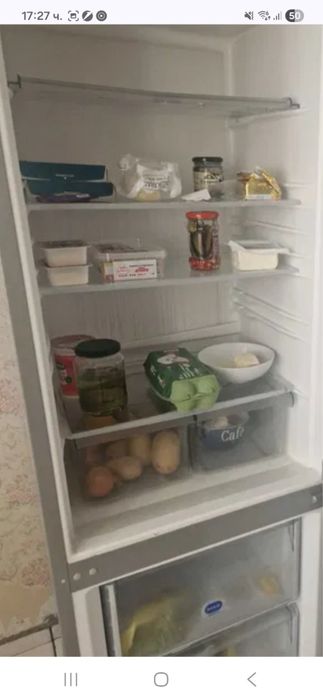 Работещ хладилник с фризер Whirlpool