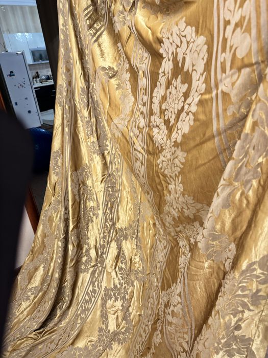 Шторы золотистого цвета
