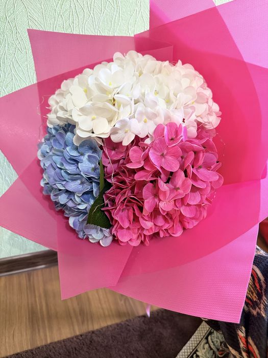 Букет из искуственных гортензий