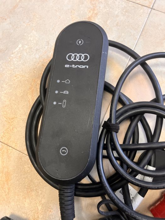 Audi Etron Aptiv зарядно 11kW за електромобил почти ново