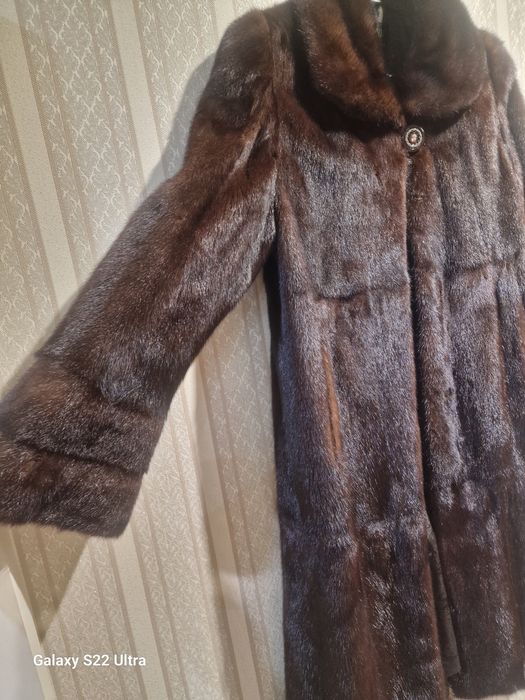 Продается шуба норковая