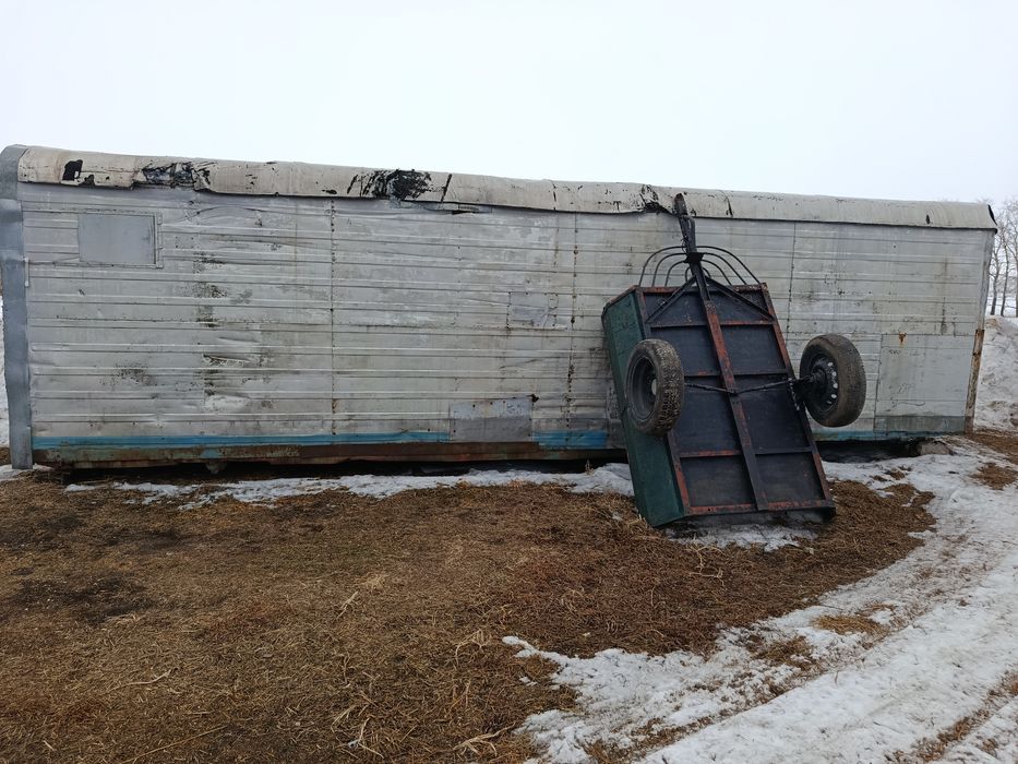 Продам вагончик 2,5 на 8