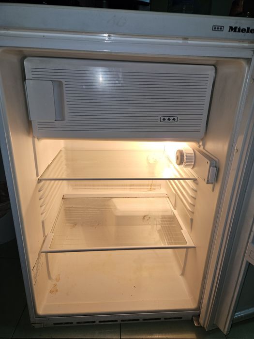 Хладилник Miele-Миеле