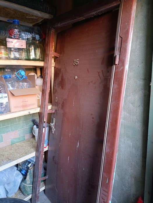 Продам дверь железную