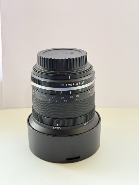 Samyang obektiv.     14 mm