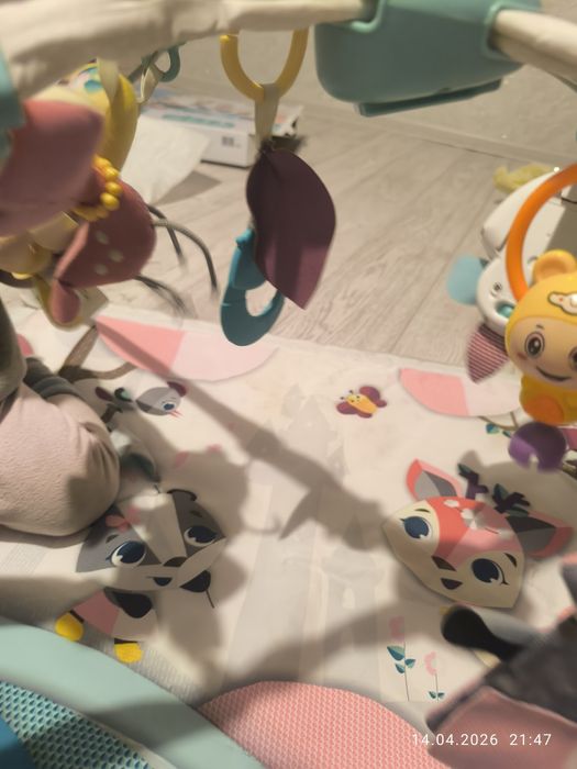 Коврик детский развивающий с игрушками