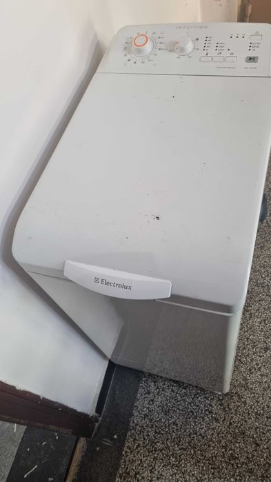 Пералня Electrolux EWT 10120W с горно зареждане