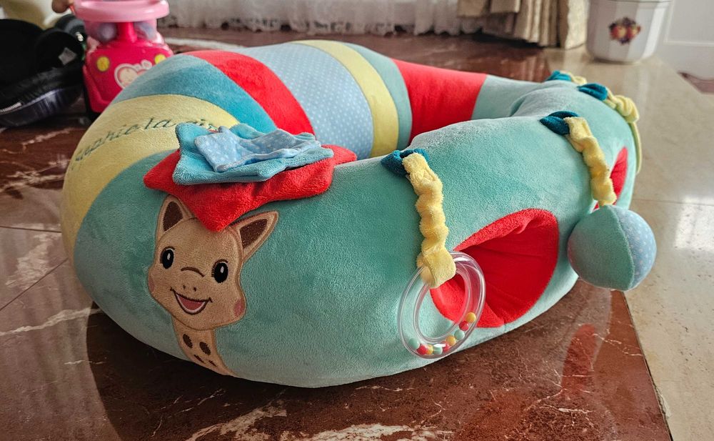 Пуф с активности Жирафчето Софи