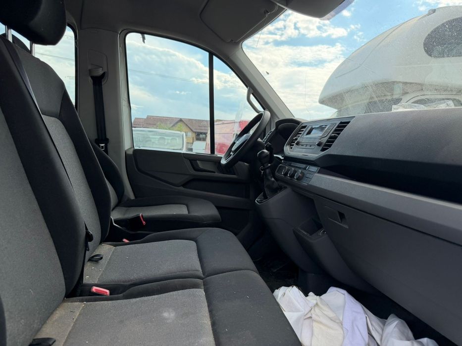 Dezmembrez Volkswagen caracter 2.0