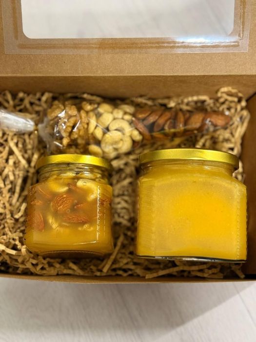 Натуральный мёд.