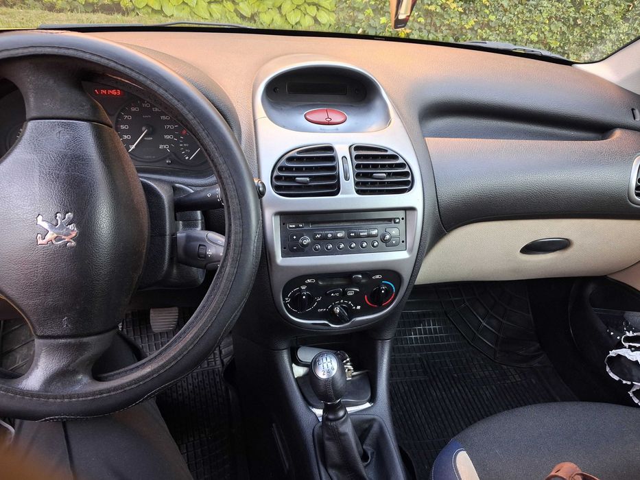 Auto Peugeot 206