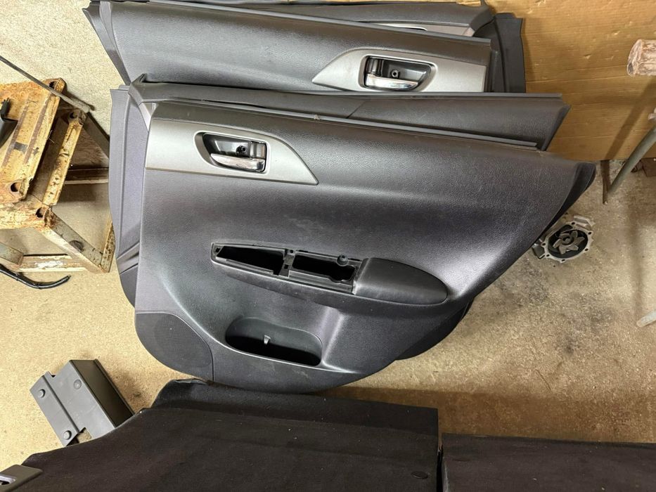 Седалки за субару импреза 2008