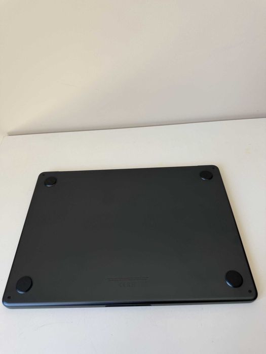 MacBook Air M2 8/256 91% Battery