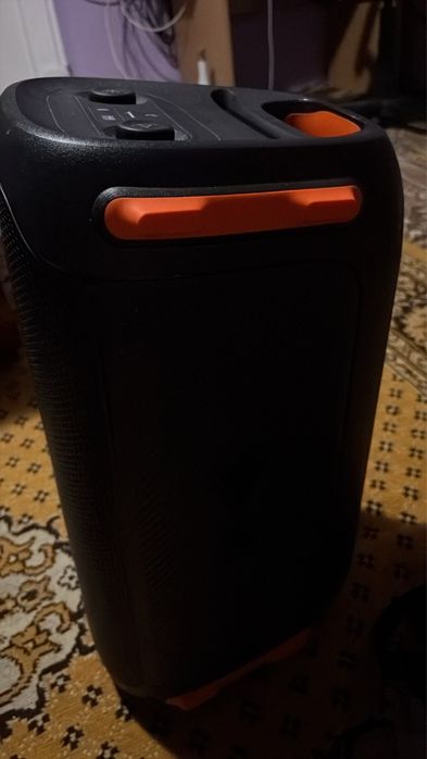 Vand boxa jbl Partybox 110