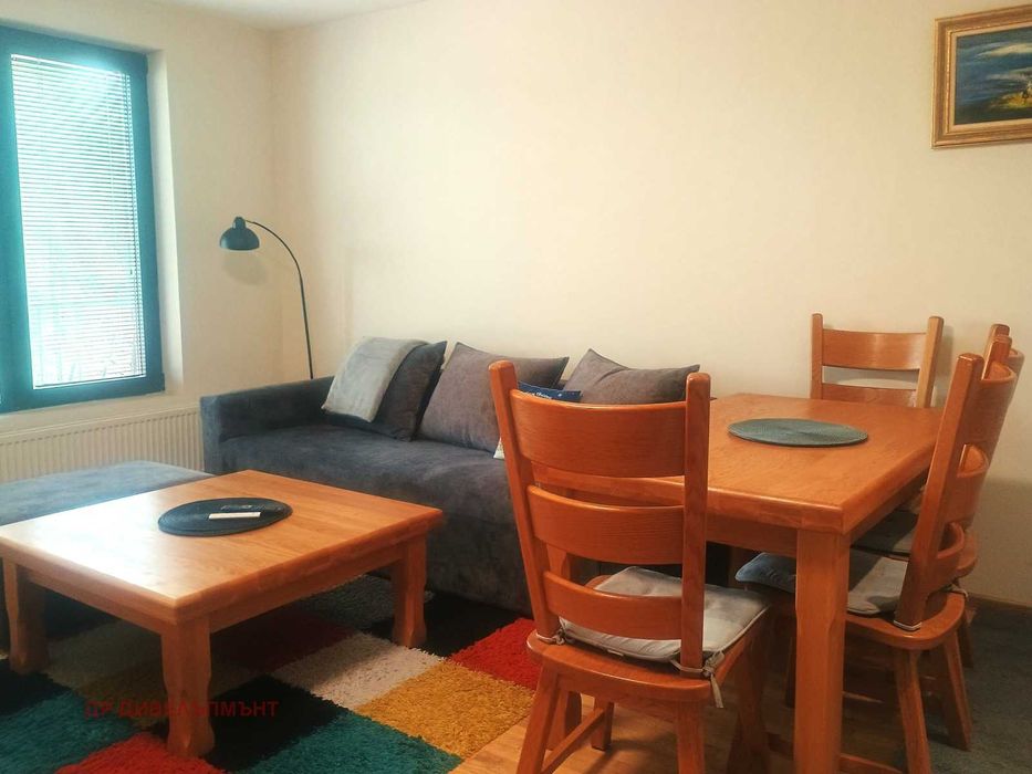 Дава се под наем Двустаен апартамент в София, Център - 74 кв.м за 509.49 € - Снимка #1