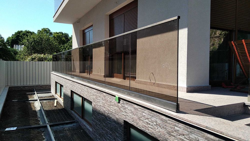 Balustrada de sticla