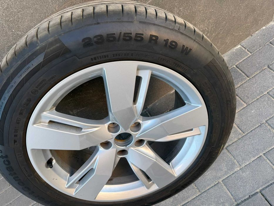 Продавам джанта за Audi Q5 SQ5 E 8.0Jx19H2 Et39 5x112 80A601025D