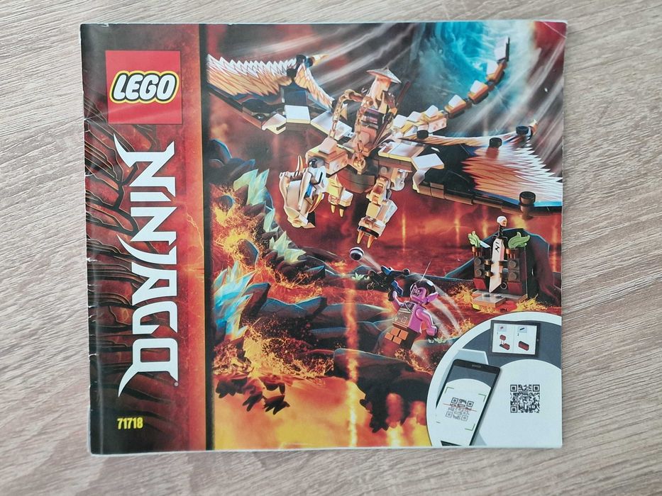 Vând LEGO Ninjago 71718 - Dragonul de luptă a lui Wu