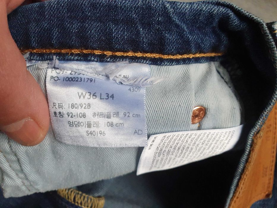 Blugi LEVI'S 502 Regular Taper - Marime W36 L34 (Talie 96 cm)