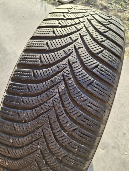 4 Anvelope  de iarnă 215 65 r16 Hankook
