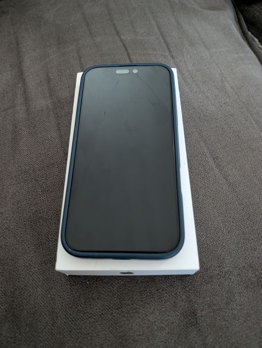 Vând iPhone 16 pro max încă în garanție