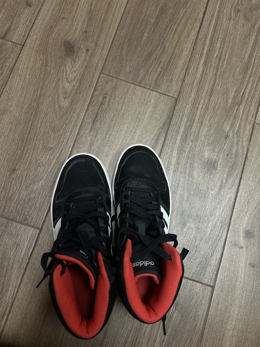 Кецове Адидас червени