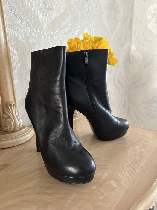 Кожанные зимние ботильоны