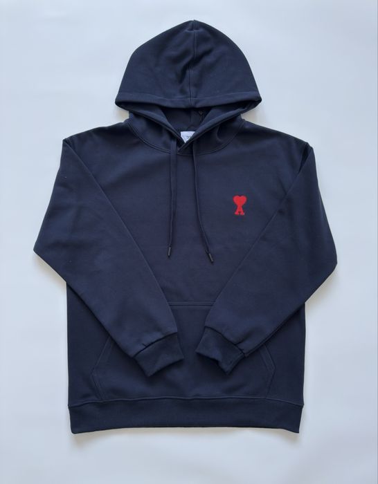 Стильные свитшоты и худи на весну