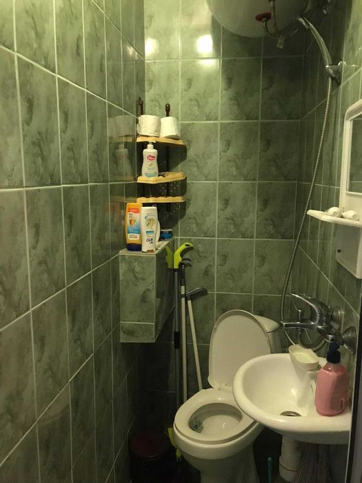 Дава се под наем Едностаен апартамент в Бургас, Център - 25 кв.м за 204 € - Снимка #2