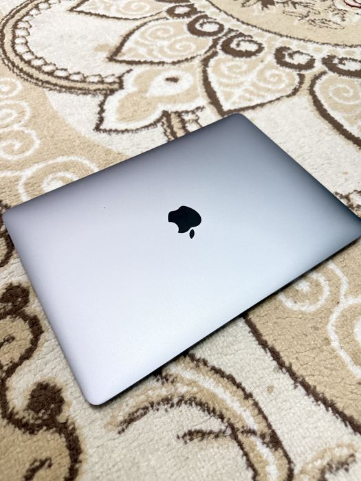 MACBOOK air 2020 на запчасть