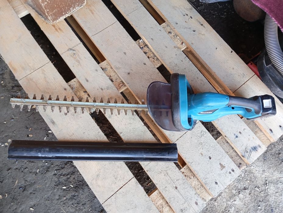 Vând foarfeca originală