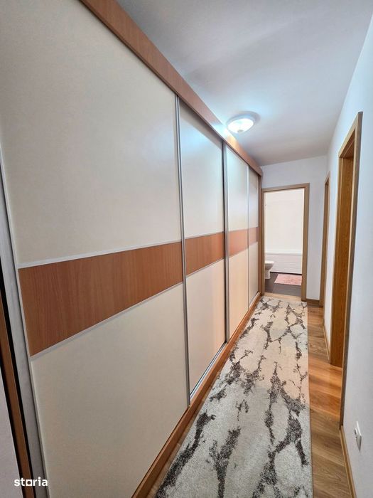 Inchiriez apartament cu 3 camere - 80 mp utili + 2 locuri de parcare