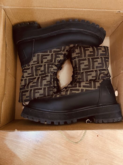 Продаю обувь и сумку от Fendi