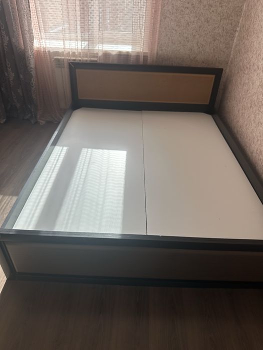 Продам спальный гарнитур