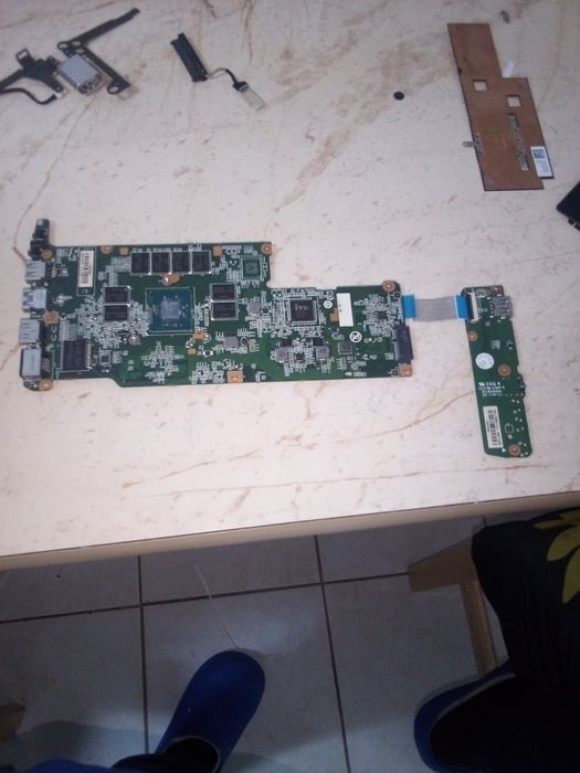 Mother board with cpu for laptop Lenovo!
