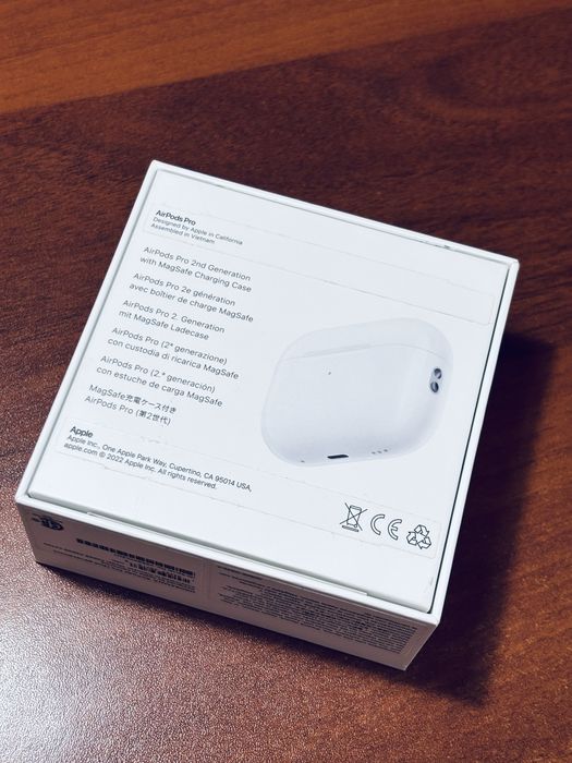 Оригинал AirPods Pro 2 (Левый нашуник с кейсом)