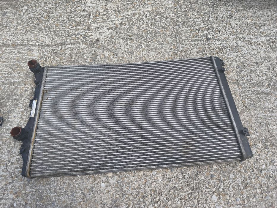 Radiator apă 1.9 tdi BXE BKC Volkswagen Passat B6 Golf 5 1K0121253H