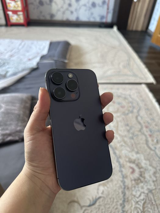 Продам айфон 14 про