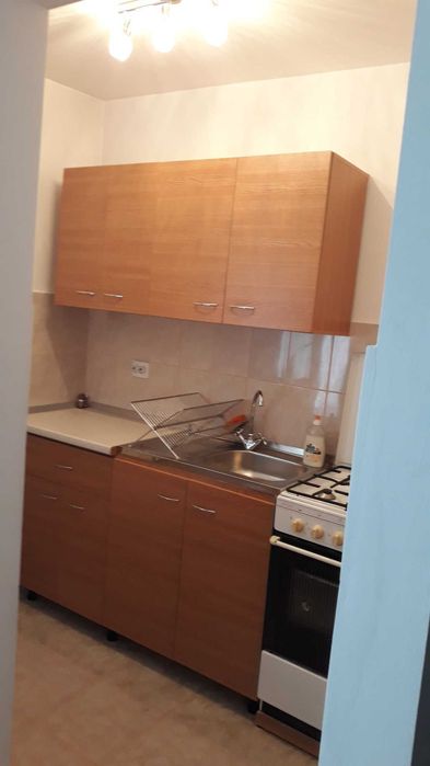 Inchiriez garsoniera str Aluminei