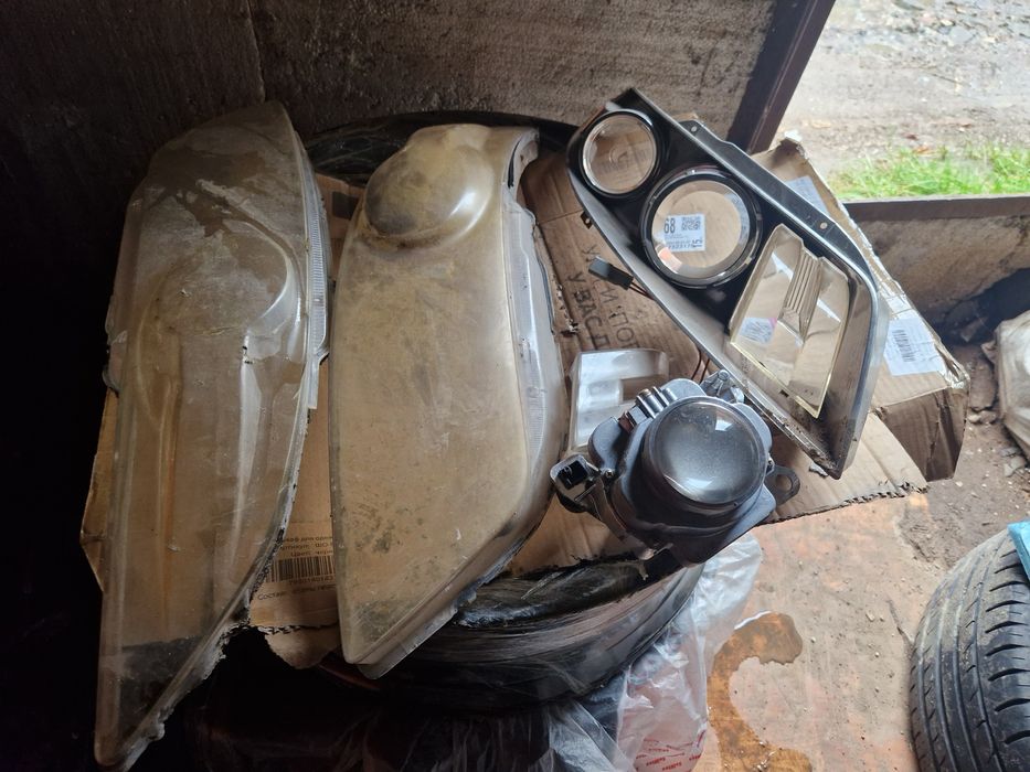 Фары Infiniti fx в разбор, стекла фар