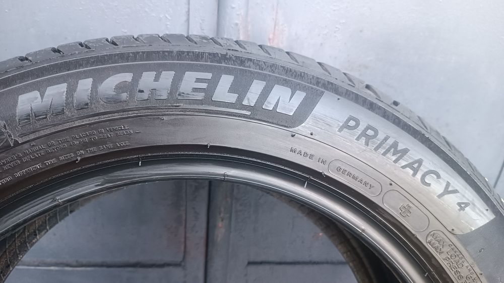 215/55/17 Michelin Дот 0223