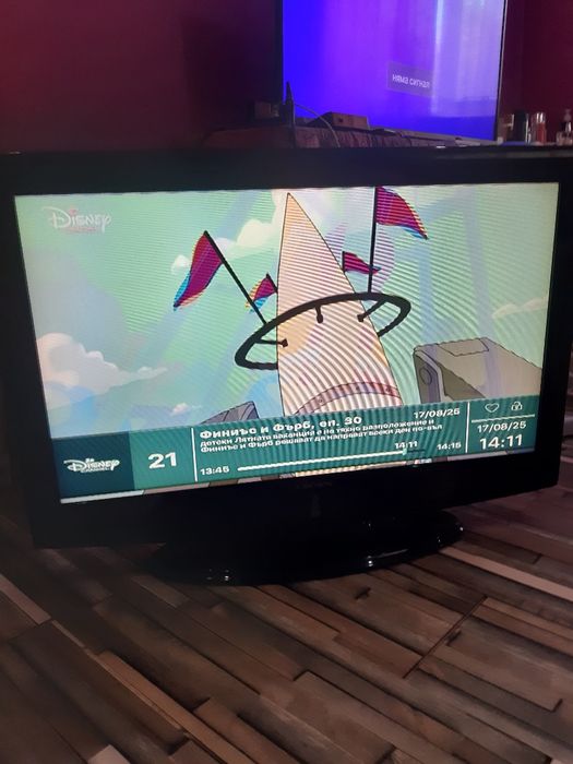 Телевизор Crown 32 инча