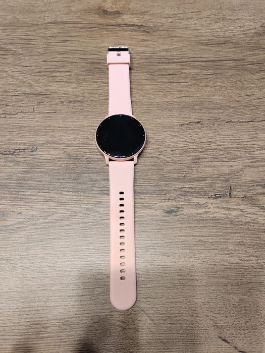 Продавам Смарт Часовник с 3.25см пълен сензорен екран