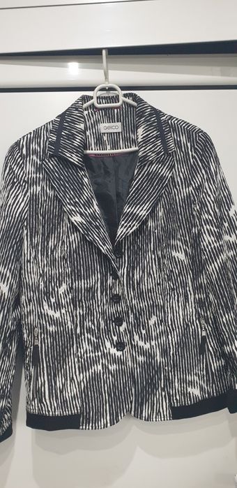 Дамско сако GELKO