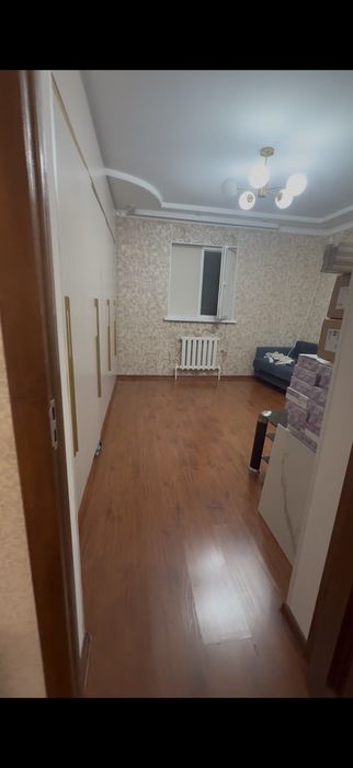 Б/у Ламинат коричнего цвета