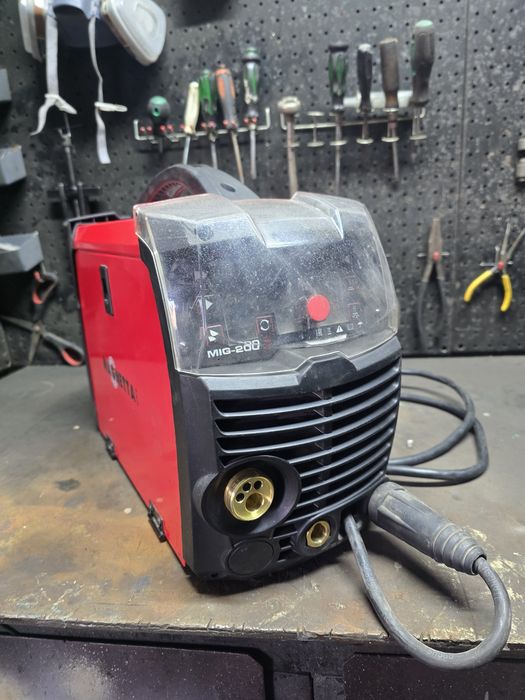 Продам сварочный аппарат magnetta