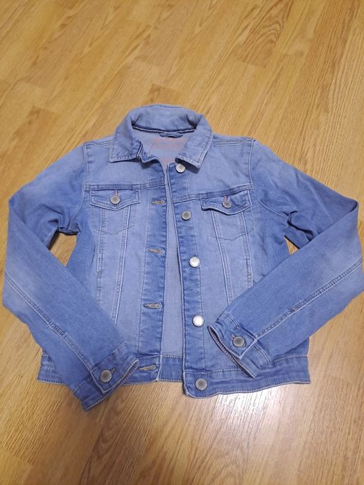 Geaca fetite 146 cm în stare f bună